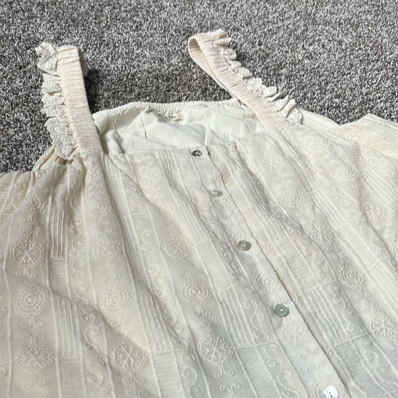 Cream Miss Me Top with ruffled sleeves - Picture 3 of 3